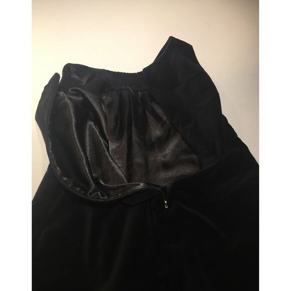 The Children’s Place Black Velvet Dress with Rhinestone Size 10 - Picture 7 of 10